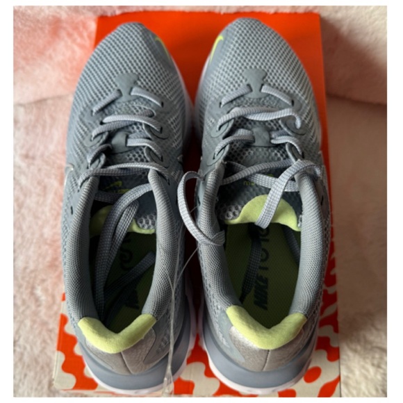 Nike RENEW RUN RUNNING SHOES SIZE 7 1/2 NEWT - Picture 14 of 16